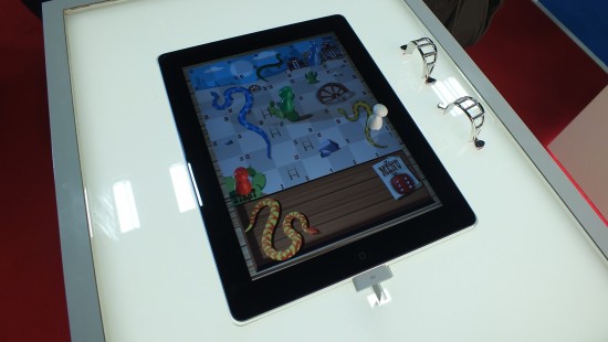 iPieces Snakes and Ladders